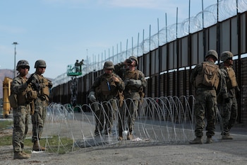Marines estadounidenses en la frontera