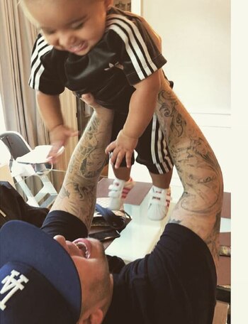 Rob Kardashian junto a su