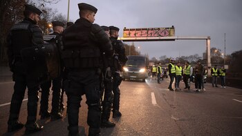 Se cortaron vías, gasolineras y