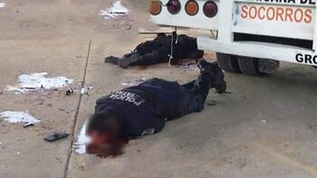 Los policías acompañaban la entrega