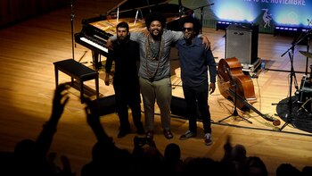 Imagen WD5X6AINWBFDLDKIRJSIXM46AU