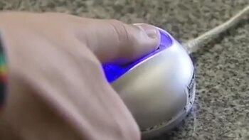 Cada visitante debe dejar su huella digital