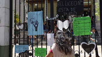 Los carteles fueron pegados durante