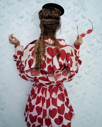 By Louis Vuitton y Balenciaga,