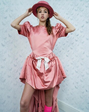 La misma Lily, la agencia