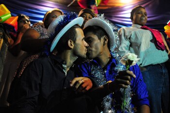 Al menos 7 parejas del