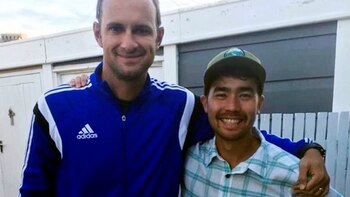 Jonh Allen Chau (Derecha) buscaba