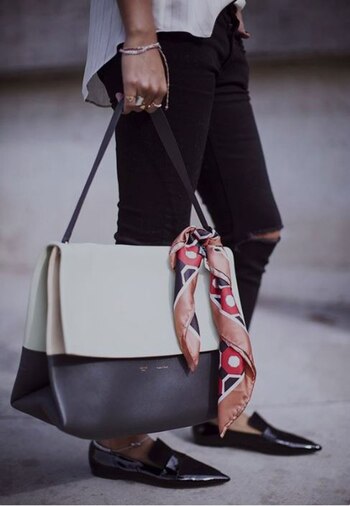 Para adornar la cartera y