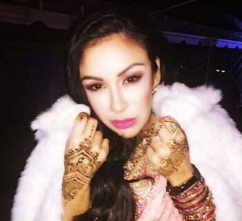 Laura no tenía seguro médico,