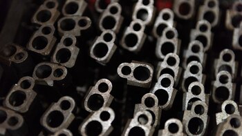 Correderas y empuñaduras, dos de