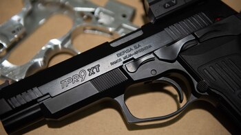 Entre las armas enviadas de