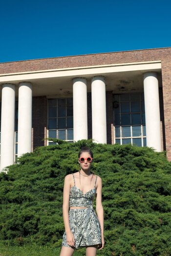 Top con cierre y falda