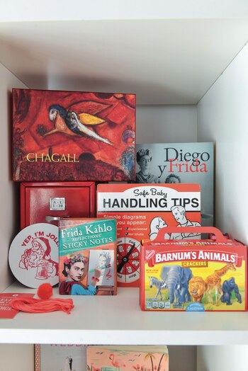 La biblioteca está repleta de