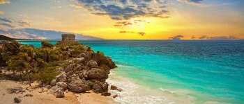 Esta playa impacta por la