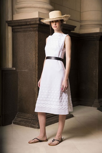 Debajo de la rodilla. Blanco