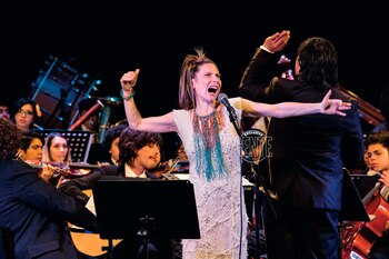 Elena se presentó en el