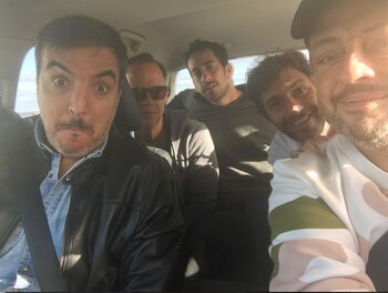 Junto al equipo de Basta