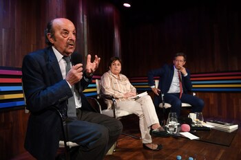 Julio Bárbaro presentó su libro junto a Graciela Ocaña y Ceferino Reato