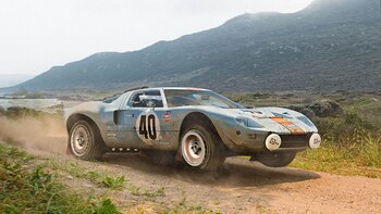 El Ford GT 40 es una leyenda. Con ese auto la marca del óvalo venció a Ferrari en Le Mans.