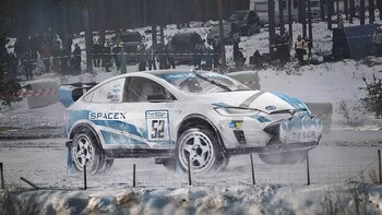 Tesla Model X. Un auto que demostró que se puede ser eléctrico, familiar y muy veloz.