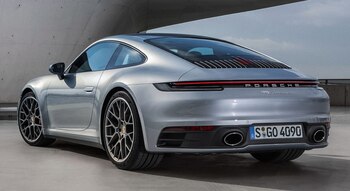 Porsche 911 Carrera 4S, gracias a una nueva plataforma habrá una versión híbrida.