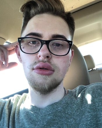 Recibía dinero para estar con