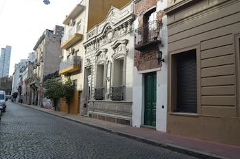 Va desde la Avenida Independencia
