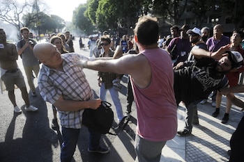 Patada callejera en Plaza Congreso
