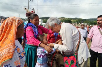 López Obrador prometió cercanía a