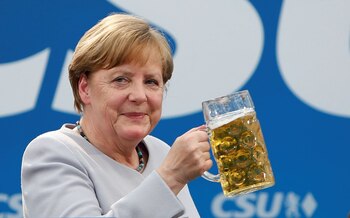 “Brindo por Urtubey, Massa, Pichetto,