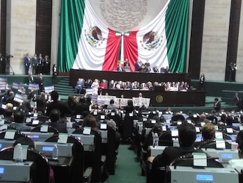 Mantas de protesta durante el