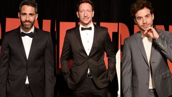 Ellos se lucen mostrando sus