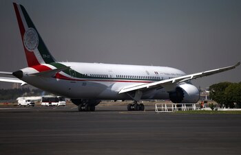 Avión presidencial puesto a la