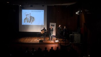 Opus 4 interpretó canciones de