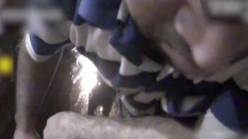 Al ver la cámara, el