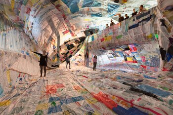 (Studio Tomás Saraceno)