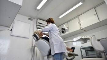 El origen del cáncer bucal se vincula, en un 80% de los casos, a hábitos y costumbres de vida (Adrian Escandar)