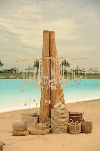 Árbol de Navidad: instalación de mimbre