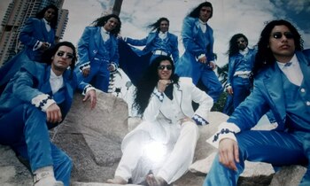 Ráfaga, con atuendos creados por