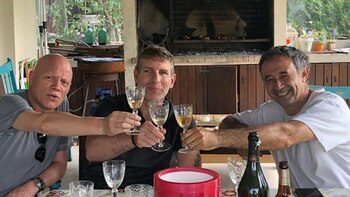 Martín Palermo junto a Gustavo