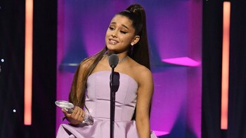Ariana Grande recibió el premio