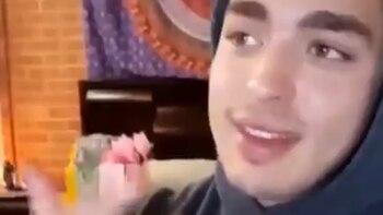 Larralde se presentó como parte