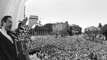 Alfonsín en el Cabildo el