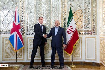 El canciller iraní recibió al