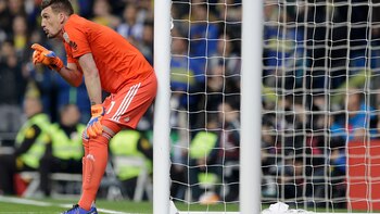 Franco Armani espera por recibir