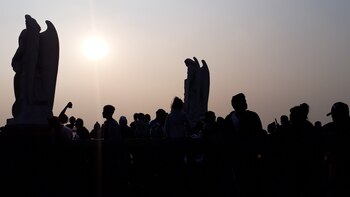 Feligreses en La Villa para