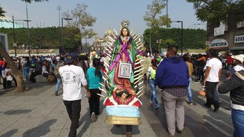 Feligreses mexicanos y extranjeros llegan cada año al Templo del Tepeyac para venerar a la Virgen de Guadalupe (Foto: Juan Vicente Manrique/ Infobae México)
