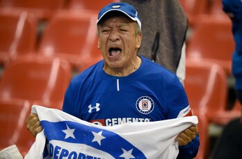 Los fans de Cruz Azul están ilusionados. (Foto: Alfredo Estrella, AFP)