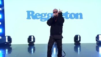 J Balvin cantó “Reggaeton” en el Tonight Show