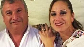 La alcaldesa de Juárez, municipio de Coahuila, con su esposo. (Foto: Especial)